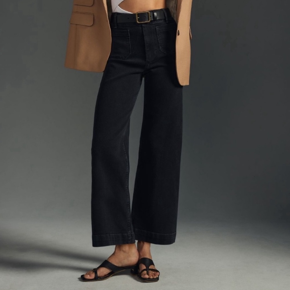Anthropologie Pilcro The Skipper cropped pant in faded black. Size 28. NWT.